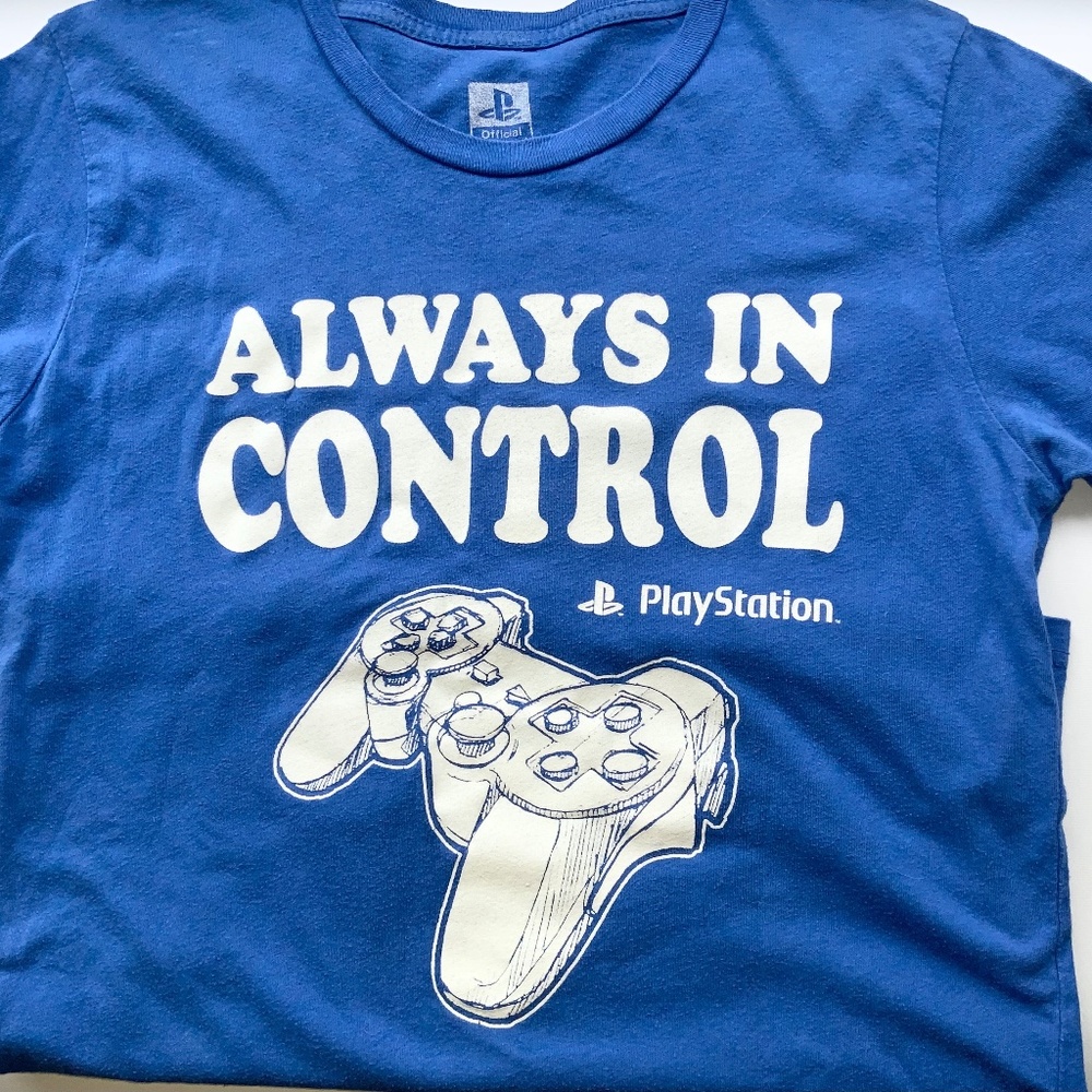 ALWAYS IN CONTROL OFFICIAL PLAYSTATION TEENS GRAPHIC T-SHIRT BLUE WHITE SMALL